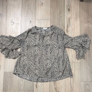 Umgee Women's Leopard print Ruffle Sleeve Top